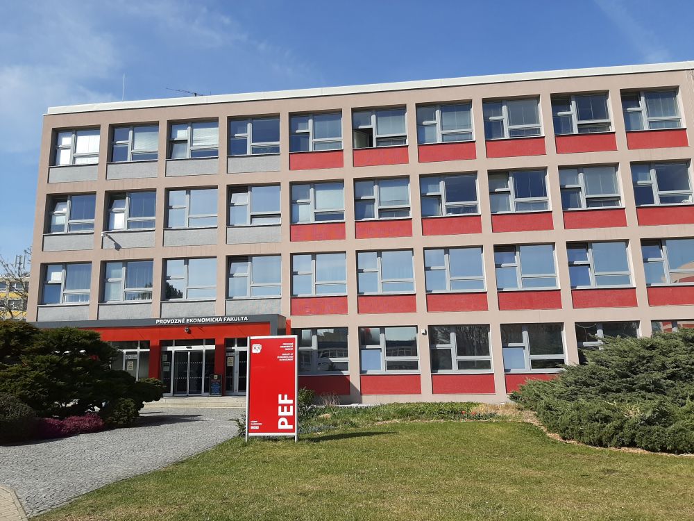 Fotografie
                                školy Provozně ekonomická fakulta