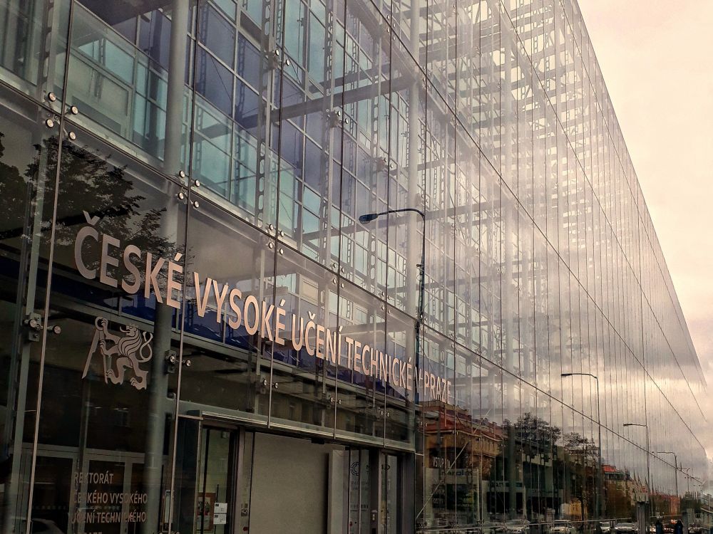 Fotografie
                                školy České vysoké učení technické v Praze